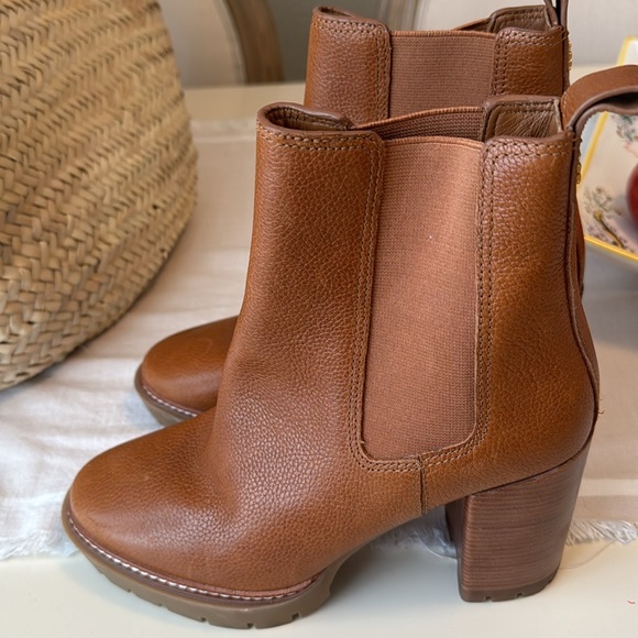 Tory Burch Lug 70 mm Bootie - Picture 2 of 11